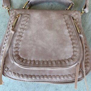 EUC Urban Expressions Khloe Vegan Leather Crossbody Tan